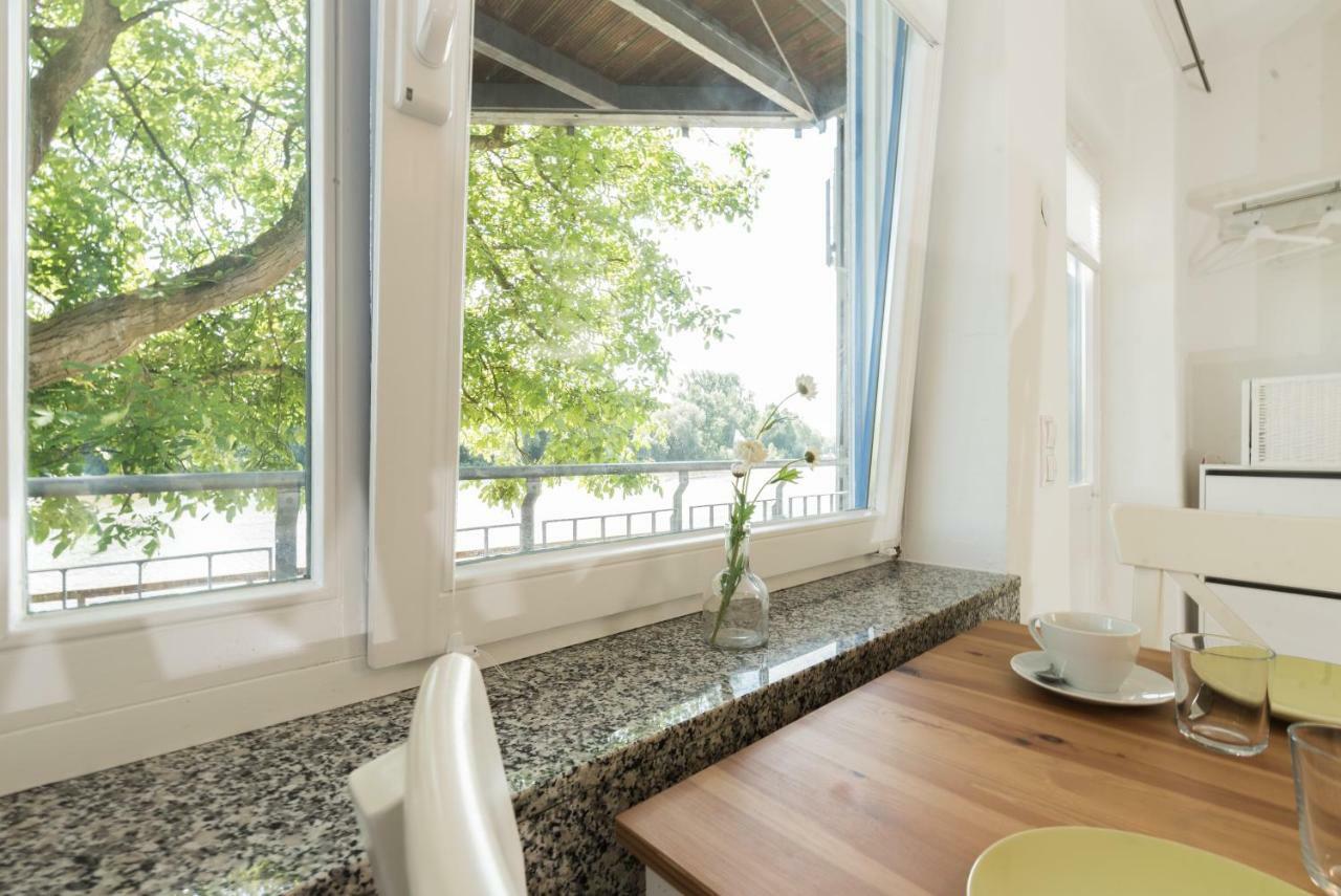 Weserwohnung - Bootshaus Urlaub Am Wasser 哈默尔恩 外观 照片